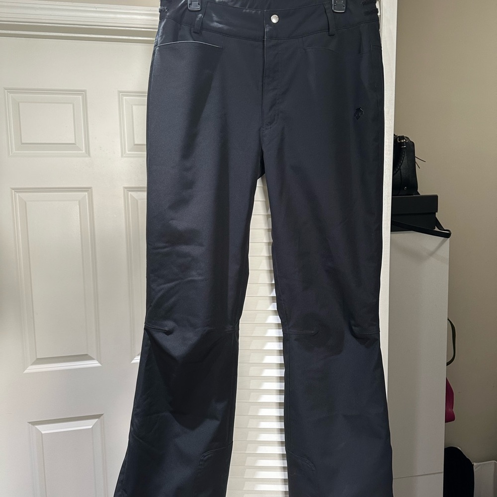 Descente women’s insulated ski pants - size 8
